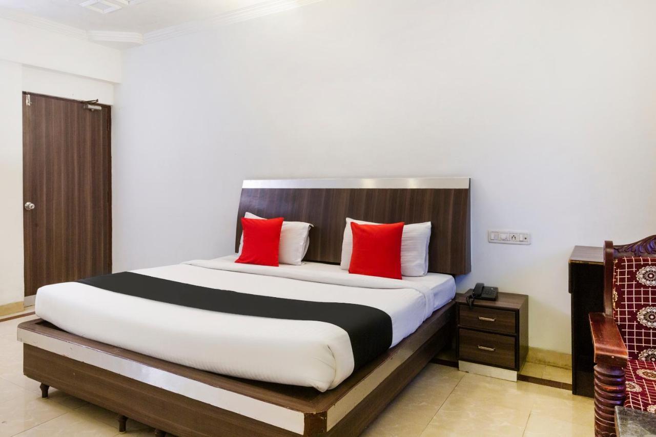 Capital O 69831 Hotel Mount Heera Chennai Exteriör bild
