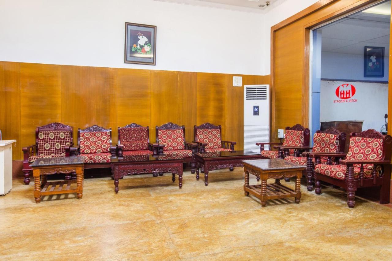 Capital O 69831 Hotel Mount Heera Chennai Exteriör bild