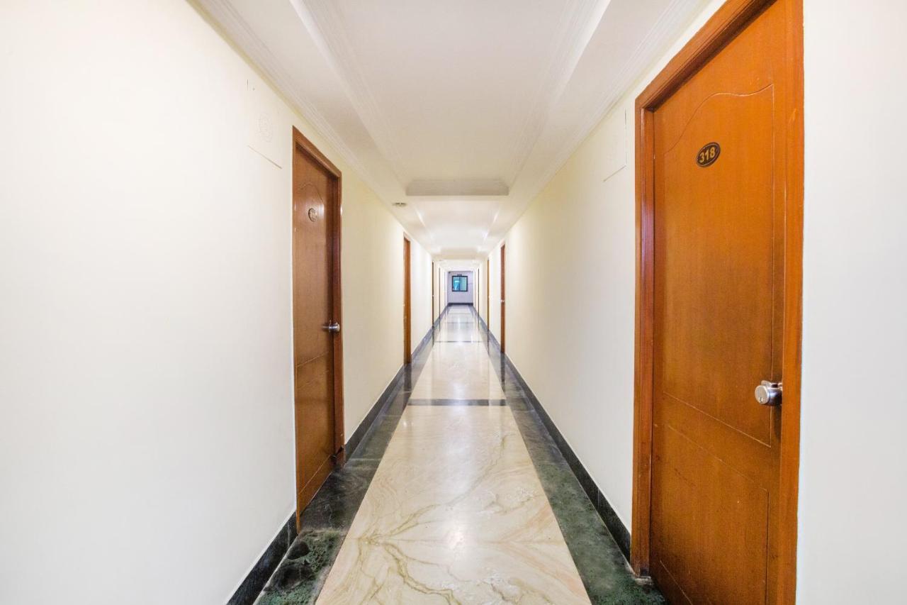 Capital O 69831 Hotel Mount Heera Chennai Exteriör bild