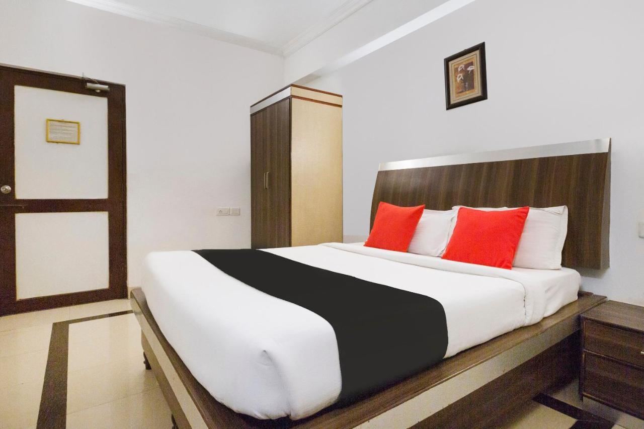Capital O 69831 Hotel Mount Heera Chennai Exteriör bild