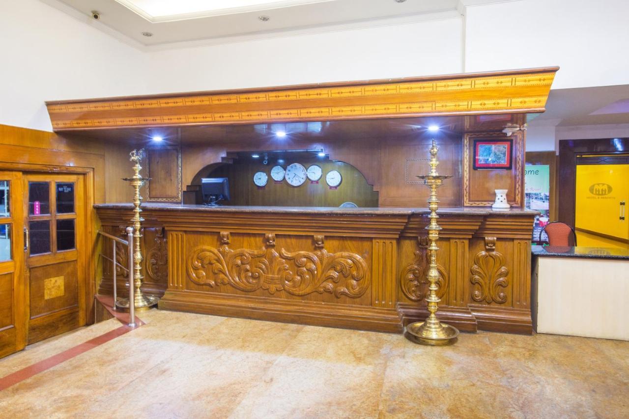 Capital O 69831 Hotel Mount Heera Chennai Exteriör bild