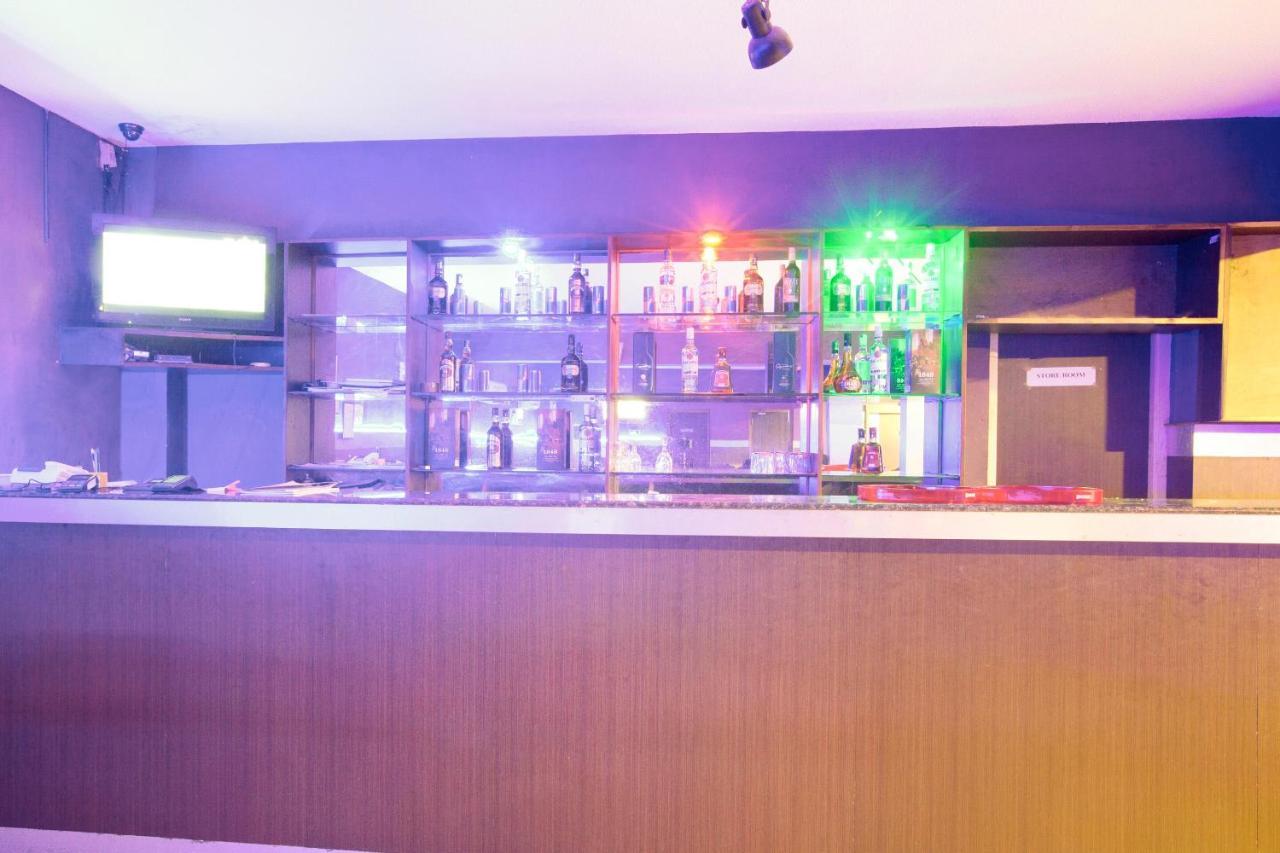 Capital O 69831 Hotel Mount Heera Chennai Exteriör bild